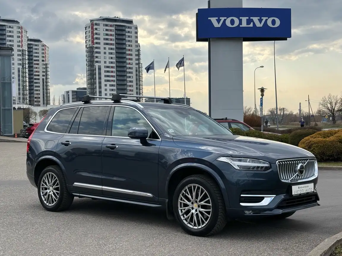 VOLVO XC90