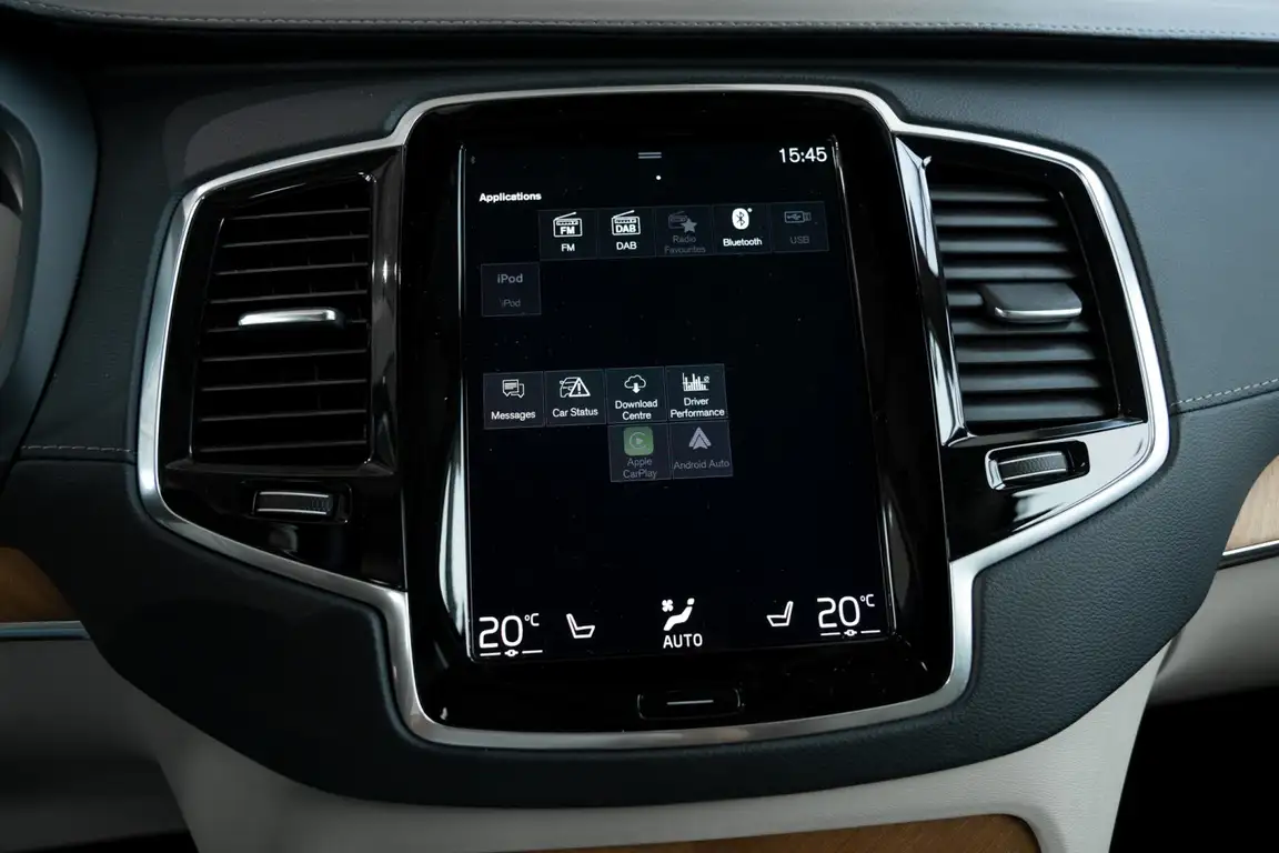VOLVO XC90