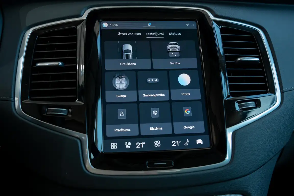 VOLVO XC90