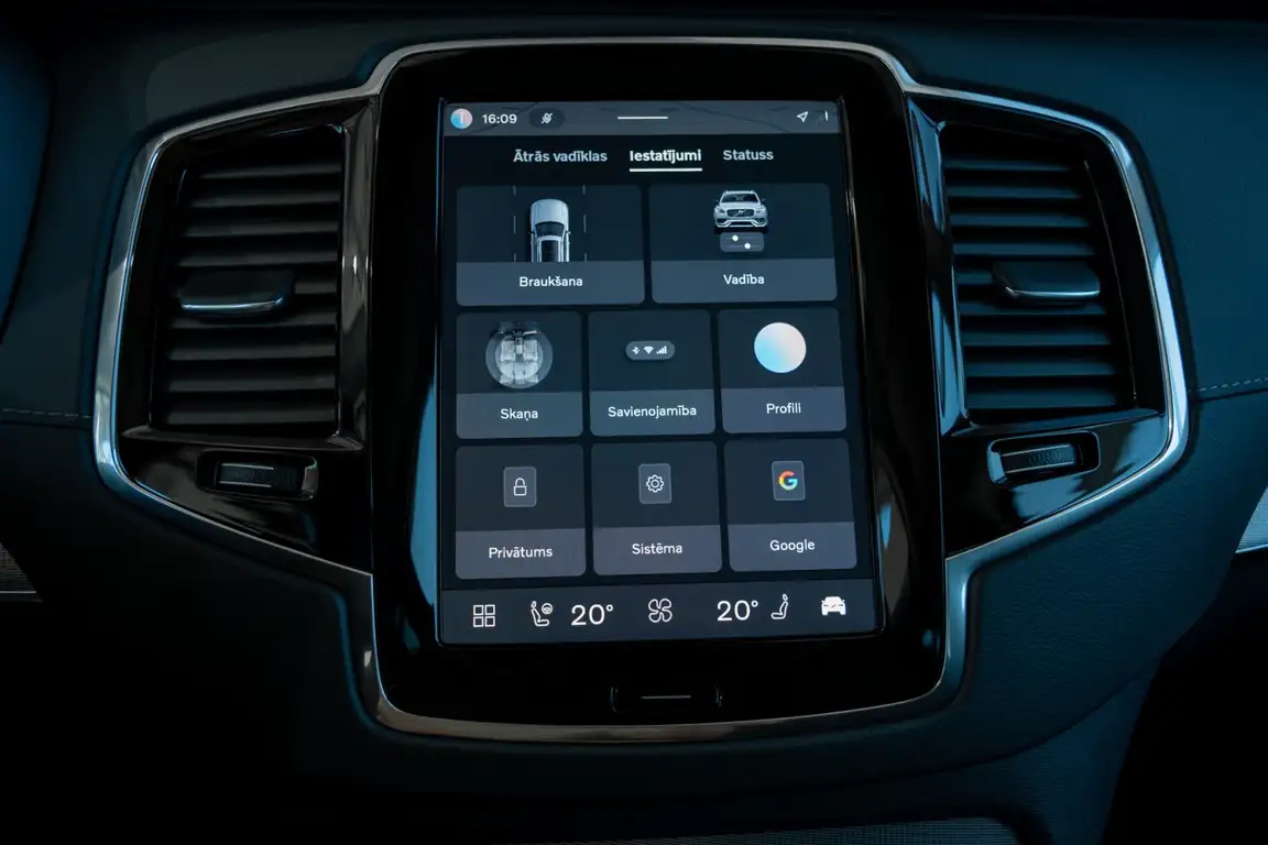 VOLVO XC90
