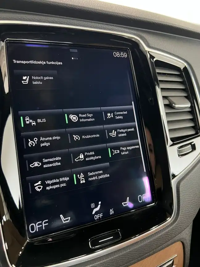 VOLVO XC90