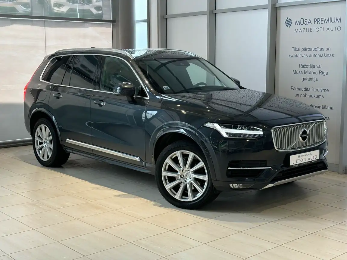 VOLVO XC90