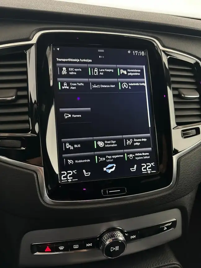 VOLVO XC90