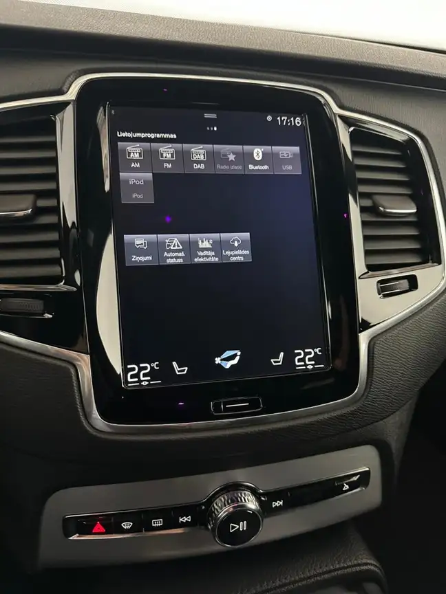 VOLVO XC90