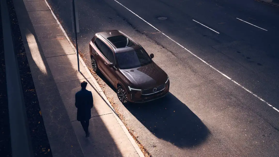 VOLVO XC90