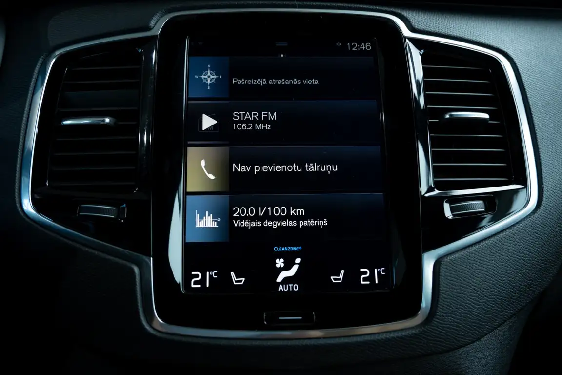 VOLVO XC90