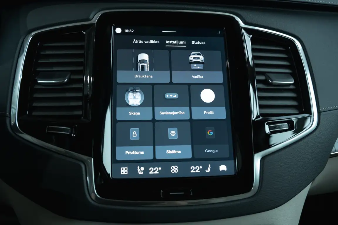 VOLVO XC90