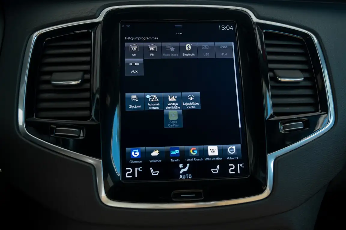 VOLVO XC90