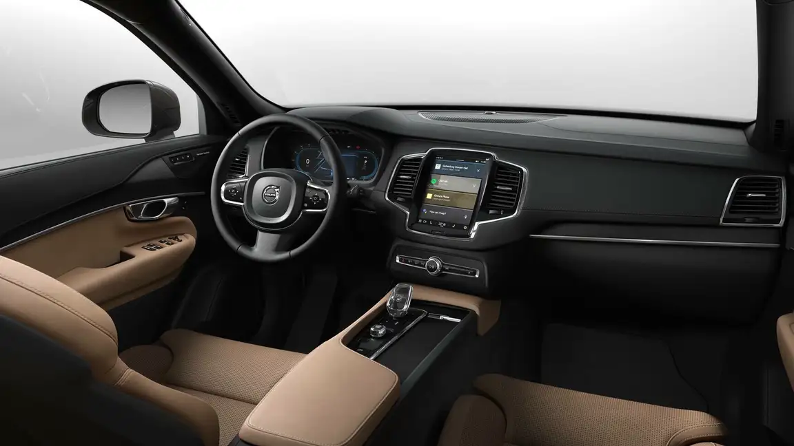 VOLVO XC90