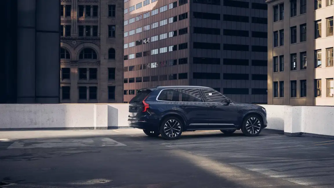 VOLVO XC90