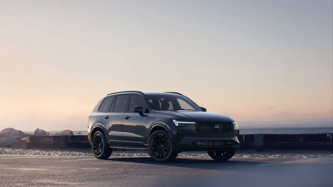 VOLVO XC90