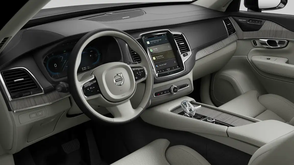 VOLVO XC90