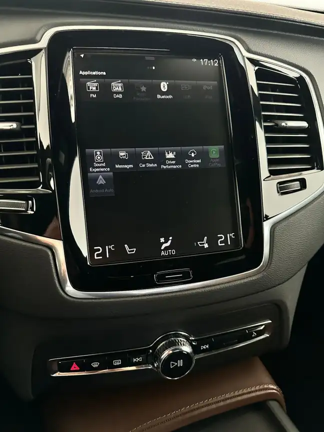 VOLVO XC90