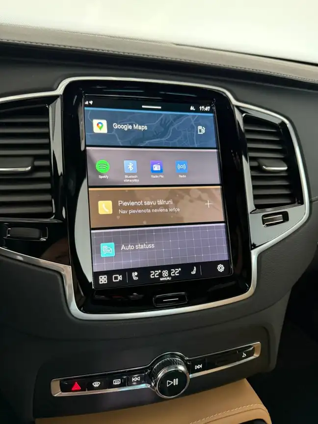 VOLVO XC90