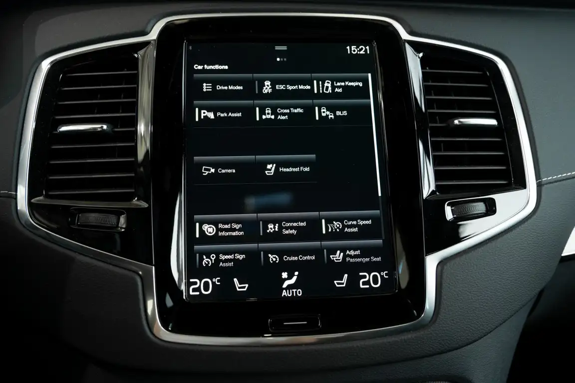 VOLVO XC90