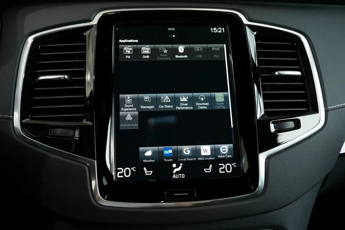 VOLVO XC90