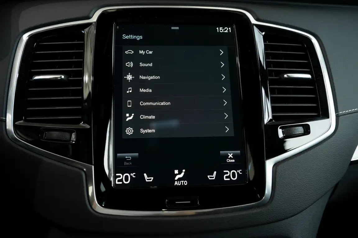 VOLVO XC90