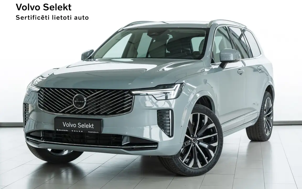 VOLVO XC90