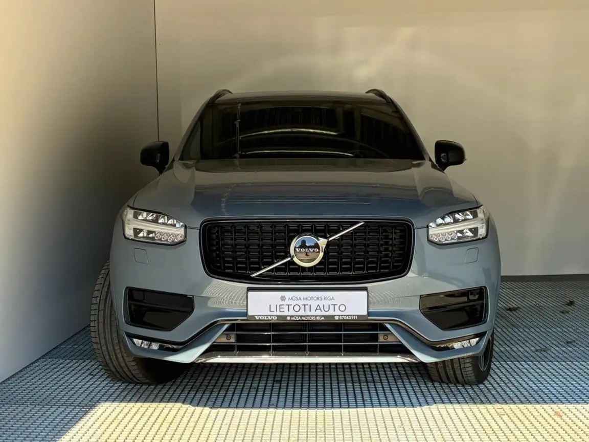 VOLVO XC90