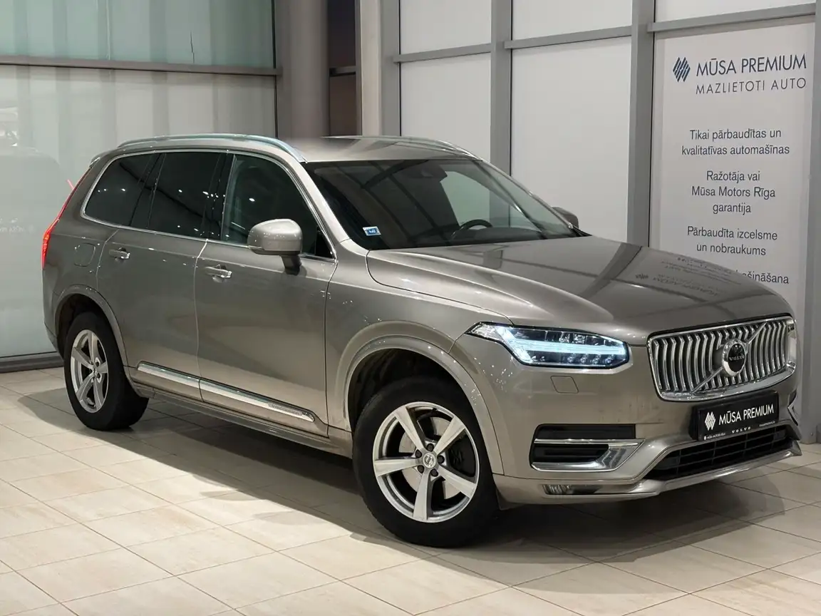 VOLVO XC90