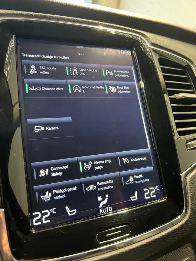 VOLVO XC90