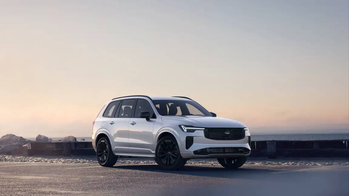 VOLVO XC90