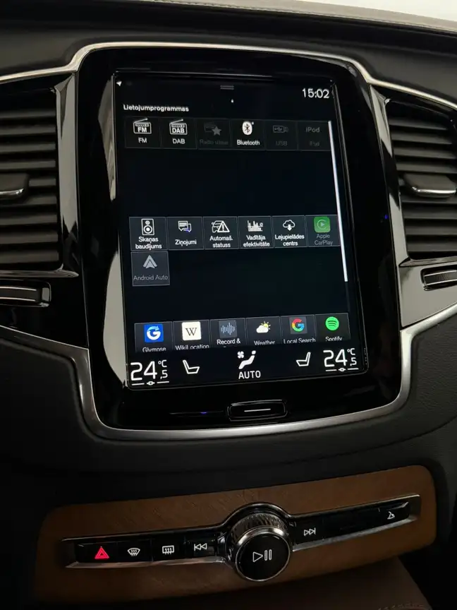 VOLVO XC90