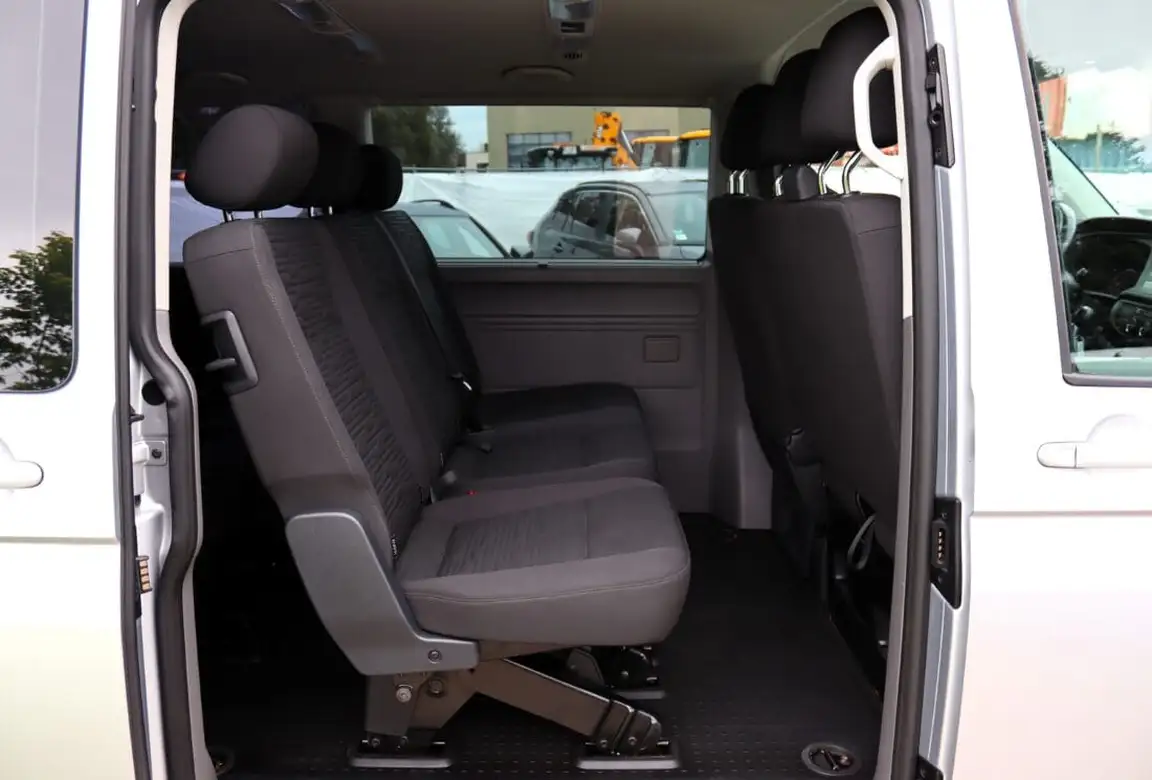 VOLKSWAGEN CARAVELLE
