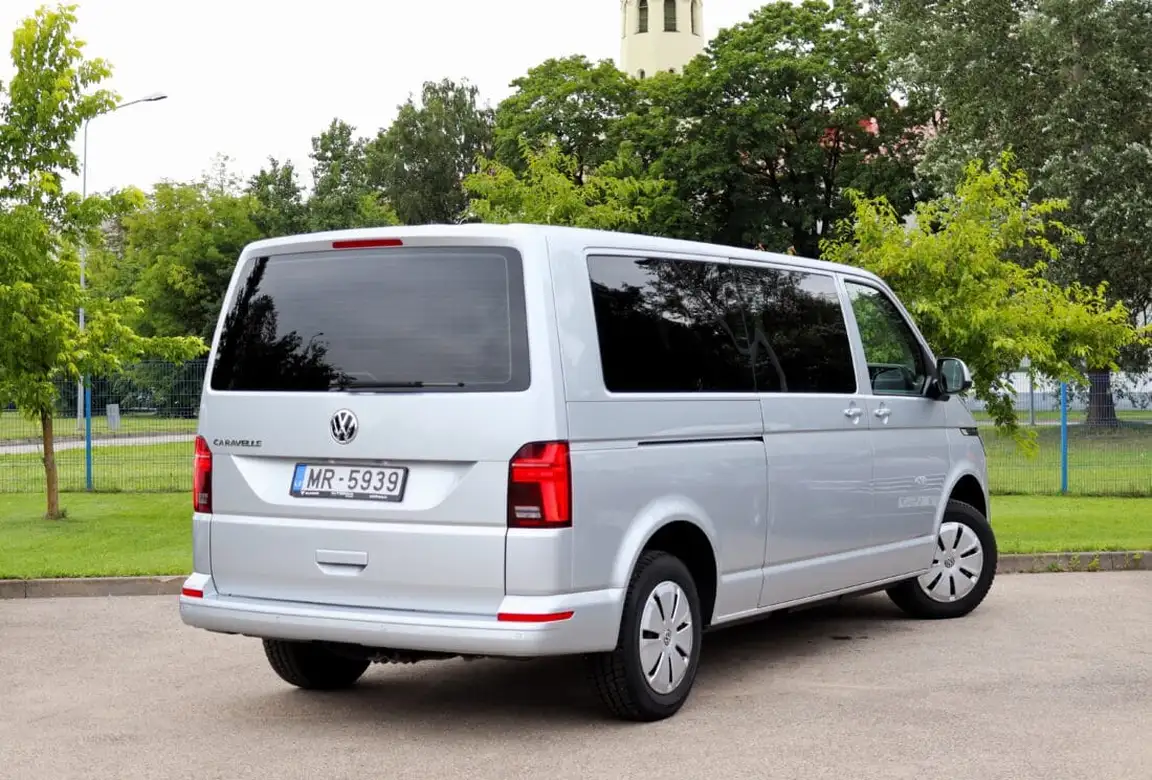 VOLKSWAGEN CARAVELLE