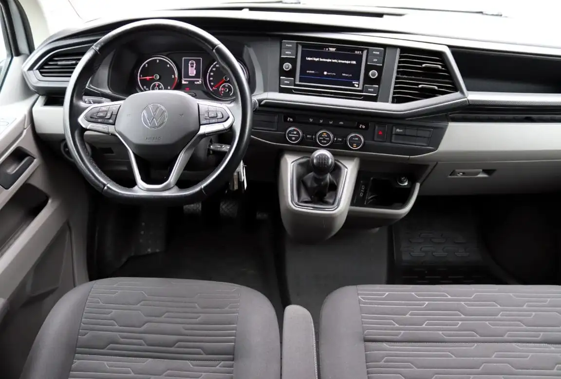 VOLKSWAGEN CARAVELLE