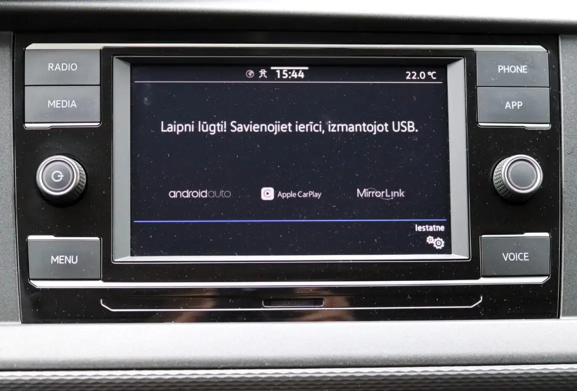VOLKSWAGEN CARAVELLE