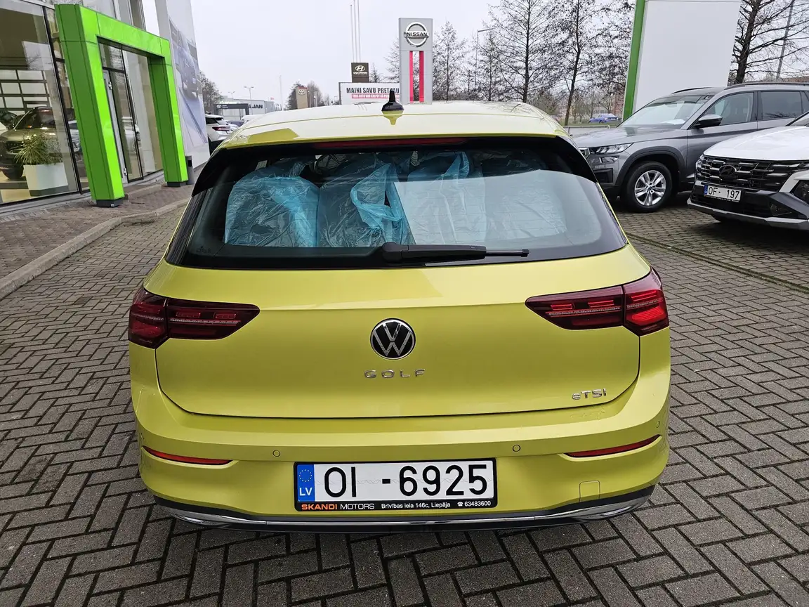 VOLKSWAGEN GOLF