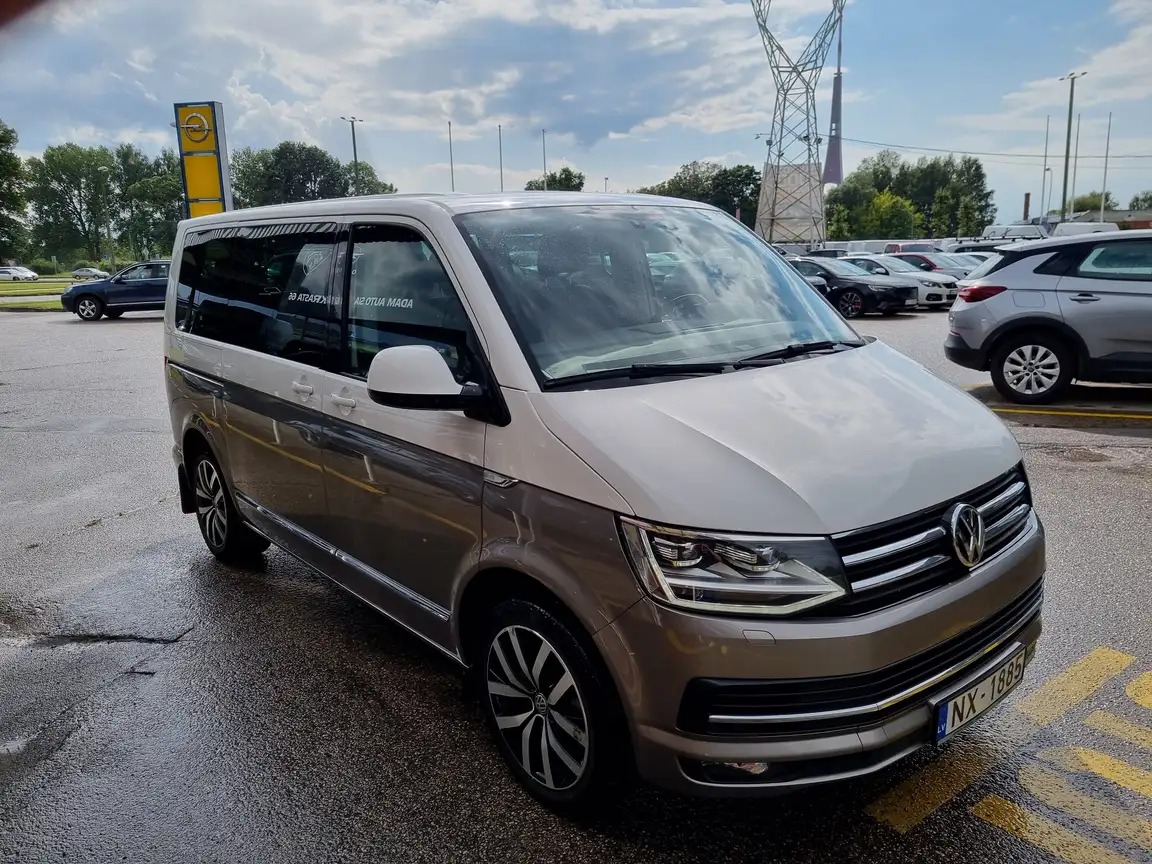 VOLKSWAGEN MULTIVAN