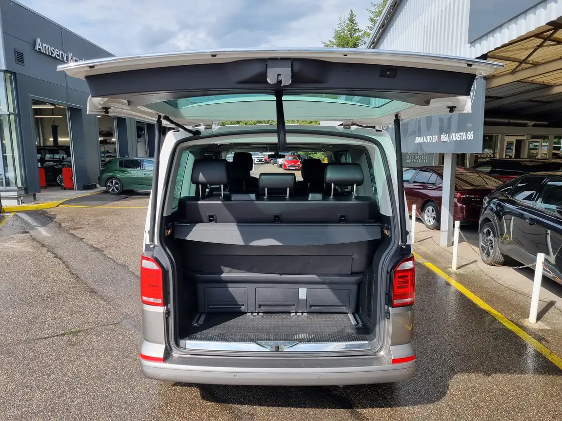 VOLKSWAGEN MULTIVAN