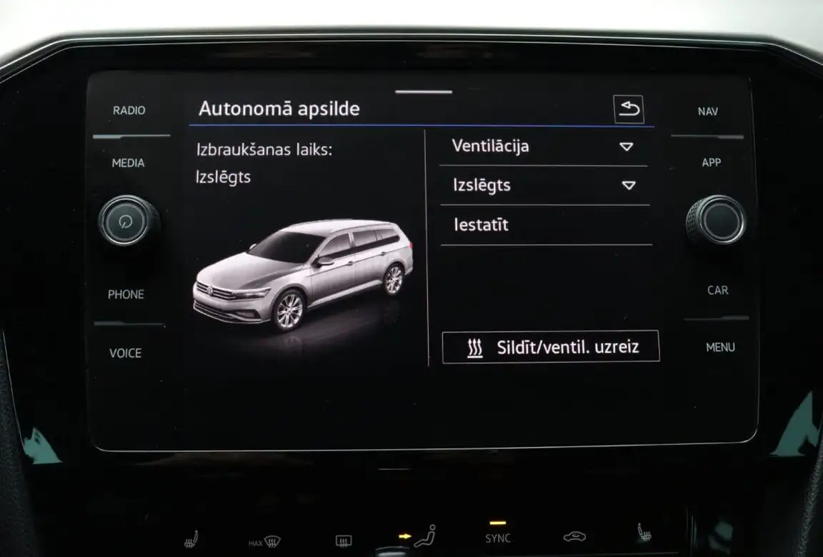 VOLKSWAGEN PASSAT