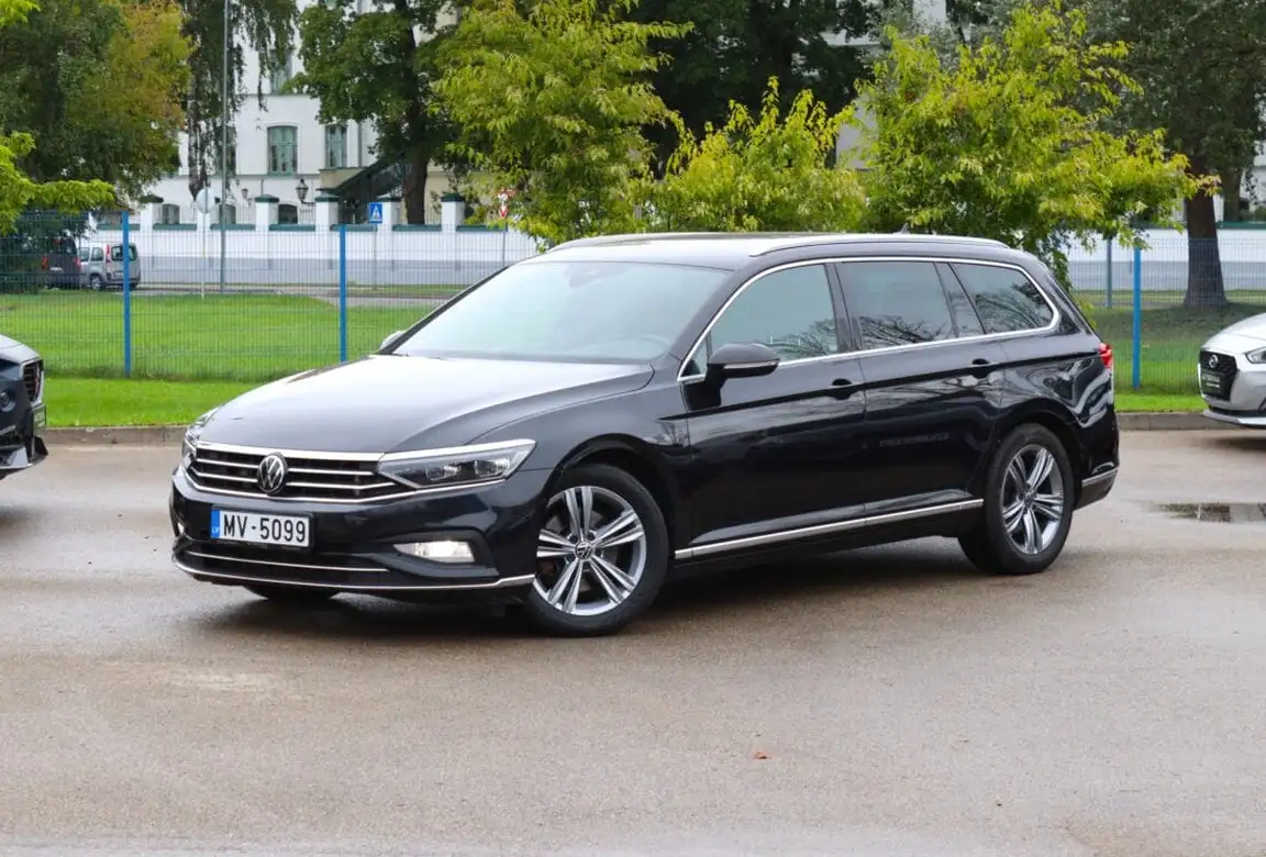 VOLKSWAGEN PASSAT