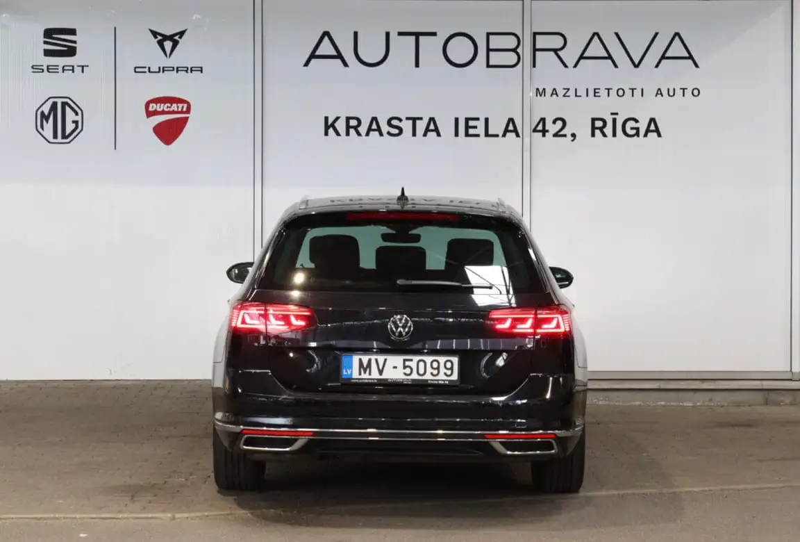 VOLKSWAGEN PASSAT