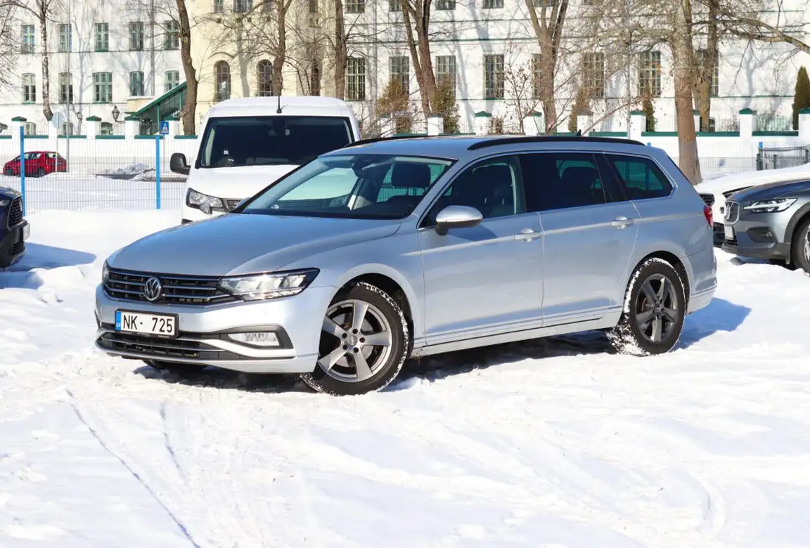 VOLKSWAGEN PASSAT