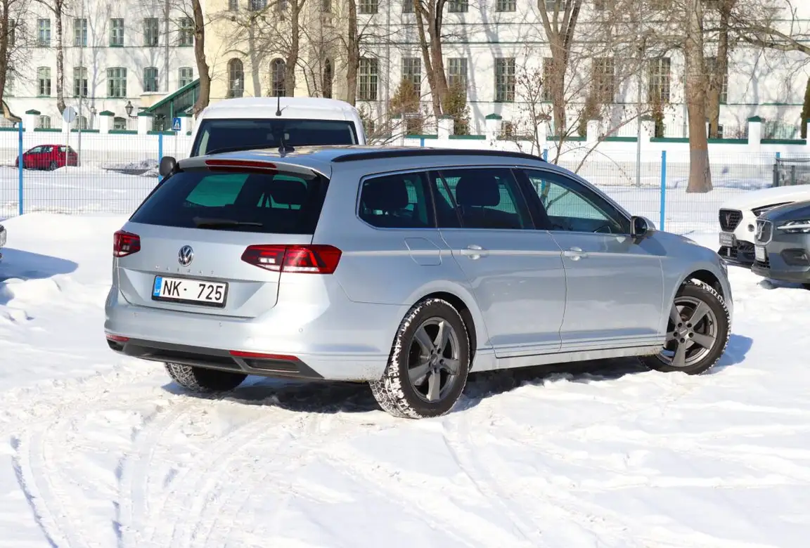 VOLKSWAGEN PASSAT