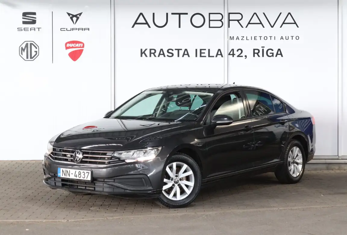 VOLKSWAGEN PASSAT