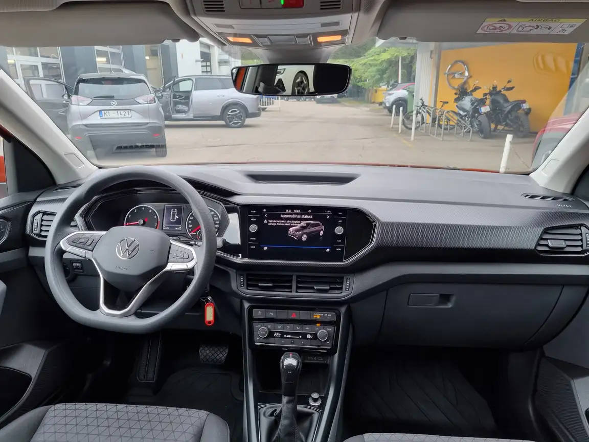VOLKSWAGEN T-CROSS