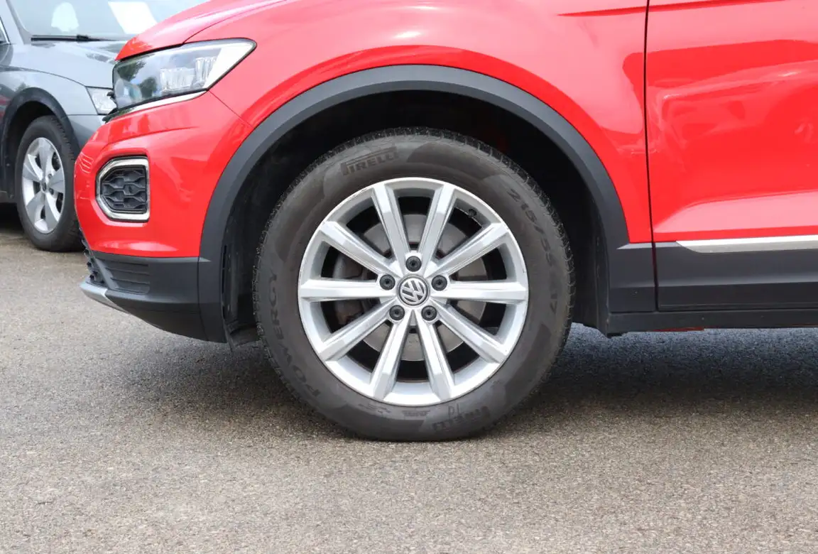VOLKSWAGEN T-ROC