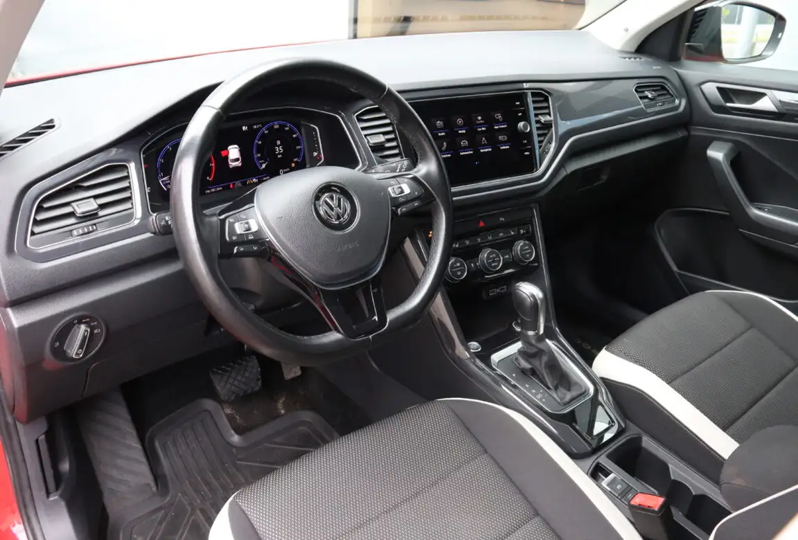 VOLKSWAGEN T-ROC