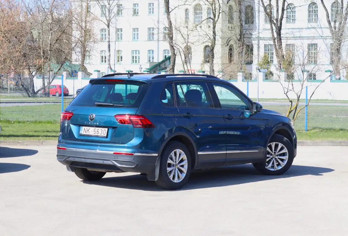 VOLKSWAGEN TIGUAN