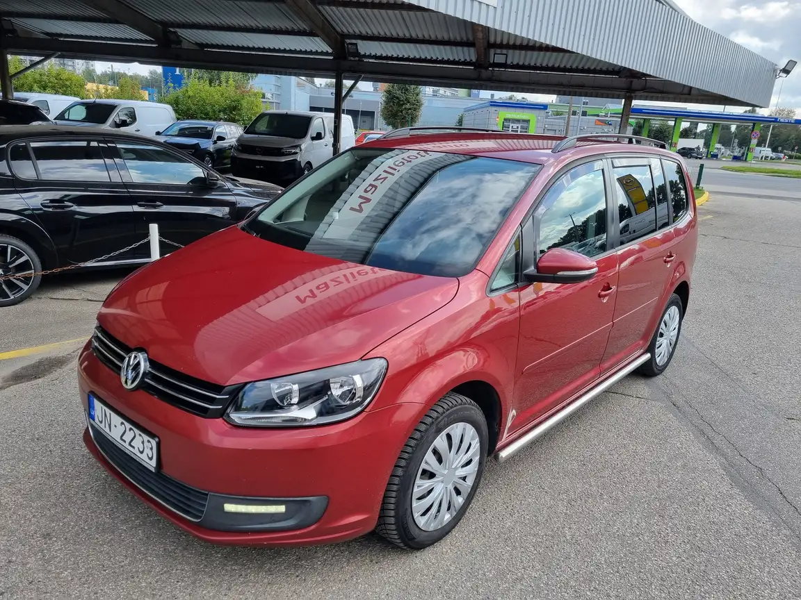 VOLKSWAGEN TOURAN