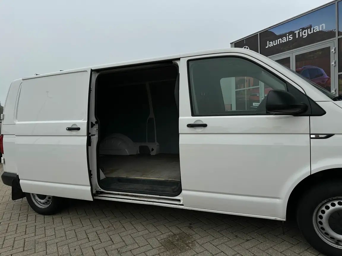 VOLKSWAGEN TRANSPORTER