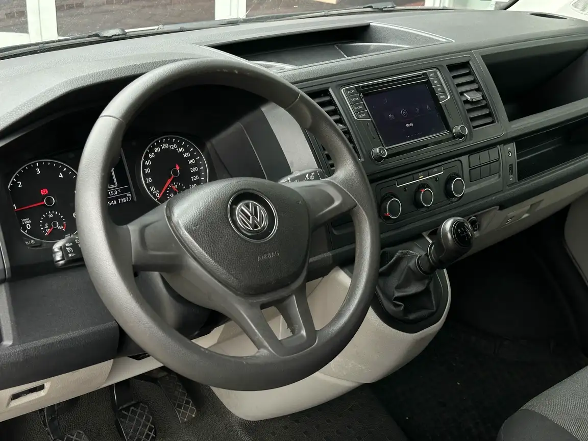 VOLKSWAGEN TRANSPORTER