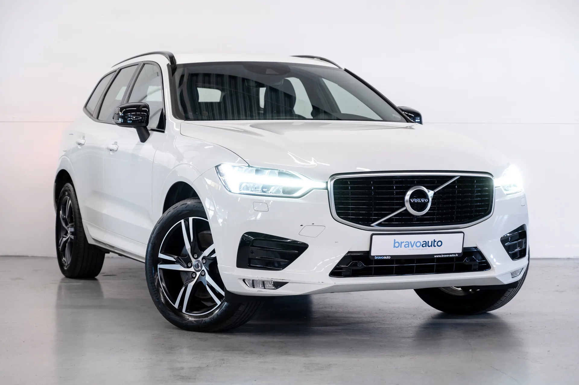 Volvo XC 60 2.0 (140kW) FWD AT, 101 976 km - Джип - 2019 - 101976 км - 2.0  л - Автоматическая - FWD 29.990 €